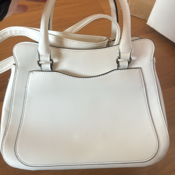 London Fog White and Black Satchel - Picture 2 of 11